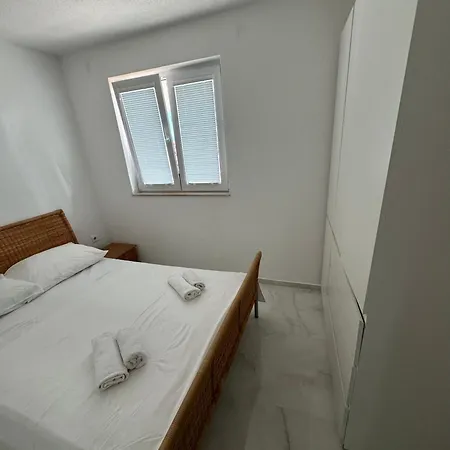 Arjan2 Apartamento Omiš